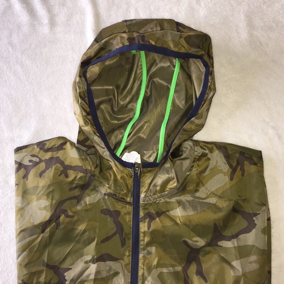 New Balance J. Crew Camouflage Windbreaker XL. - Picture 2 of 5